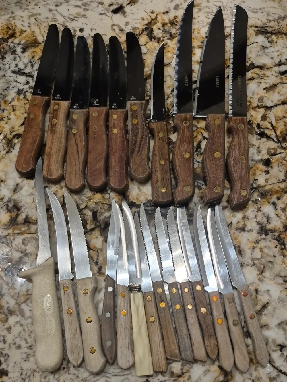 Wood-Handled Steak Knife Set - Brown
